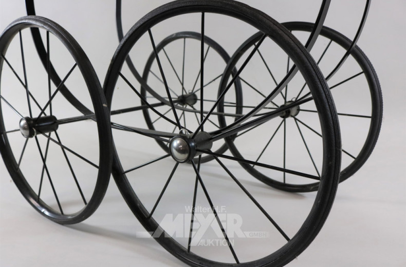 nostalgischer Puppenwagen, incl. Puppe