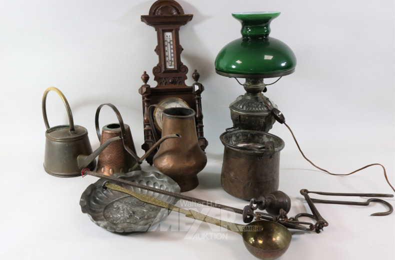 Posten Hausrat: u.a. Tischlampe,