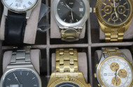 Uhrenkasten mit 6 Herrenarmbanduhren