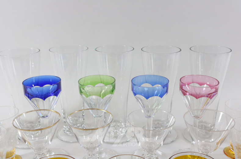 Posten versch. Gläser und Karaffen