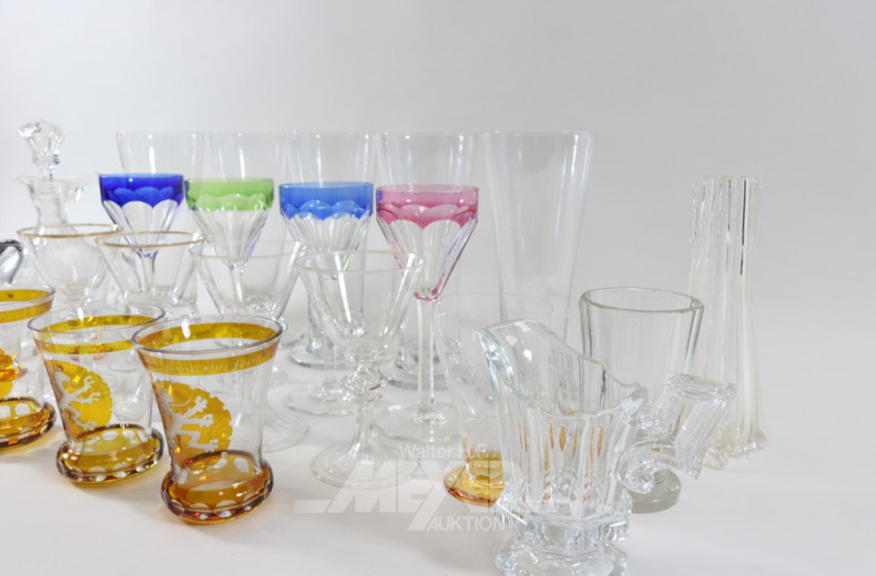 Posten versch. Gläser und Karaffen