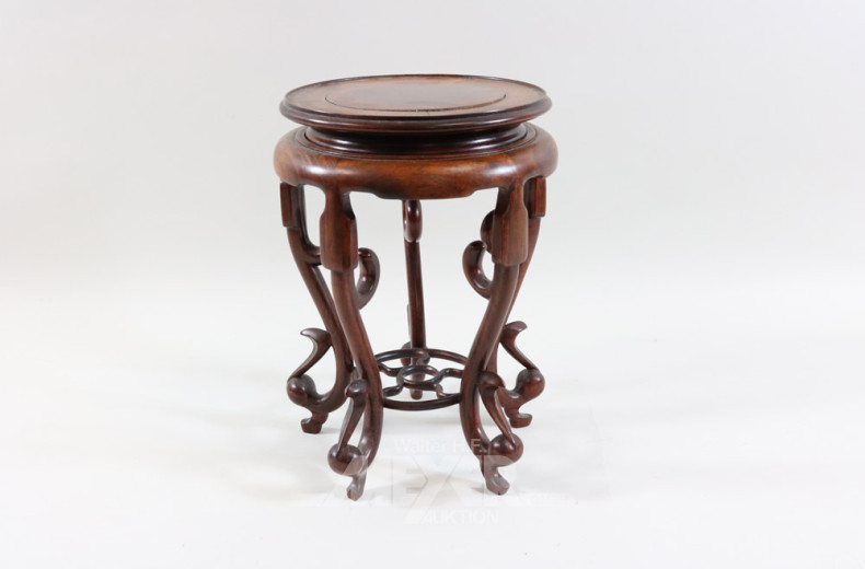 2 asiatische Blumenhocker, Mahagoni