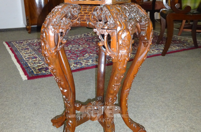 asiat. Blumensäule, Mahagoni