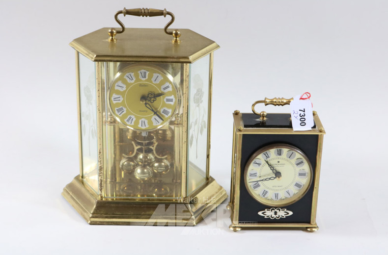 2 kl. goldfarbene Tischuhren