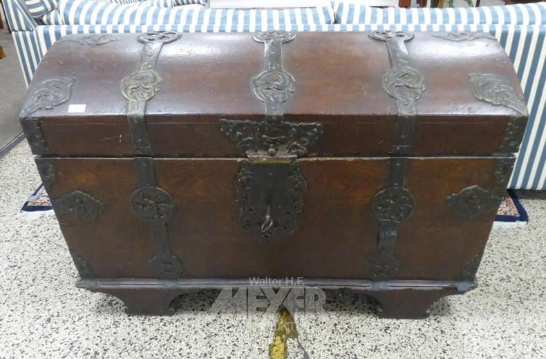 Runddeckeltruhe, Eiche, mit