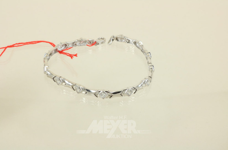 Armband, besetzt mit 13 weißem Steinen