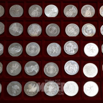 32 Münzen á 5,- DM (160,-DM)
