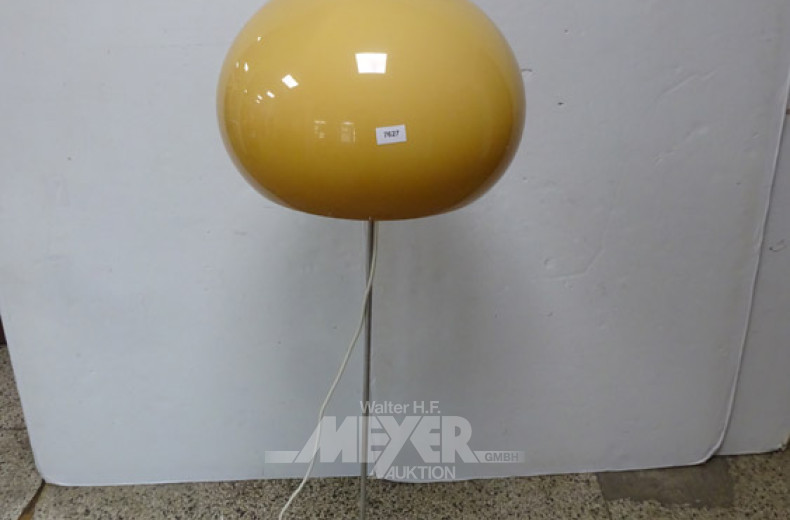 Stehlampe, Kunststoff-Kugelschirm beige,