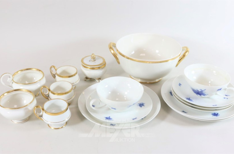Konvolut Porzellanteile: Mokkaservice,