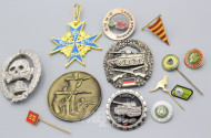Posten Ehrenzeichen u. Anstecknadeln
