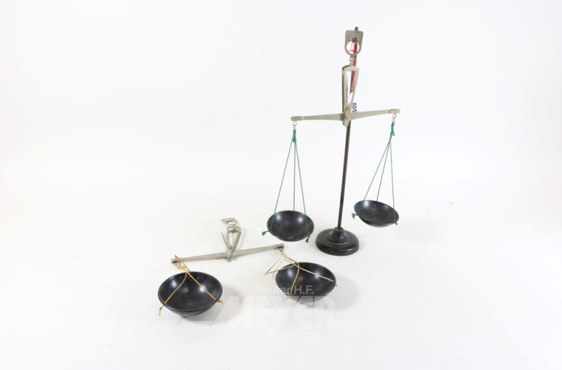 kl. Apothekerwaage, Kunststoff schwarz,