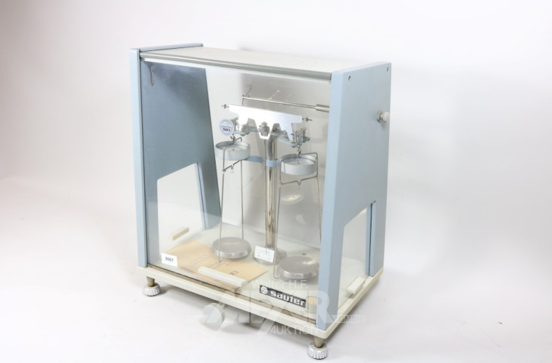 Apothekerwaage AUGUST SAUTER,