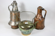 2 Kupfer-Wasserkrüge sowie 1