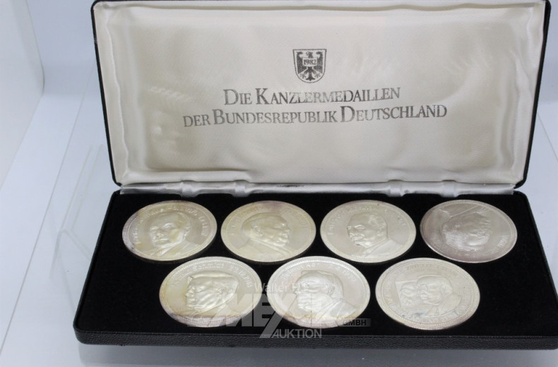 Etui mit 7 Silbermedaillen,