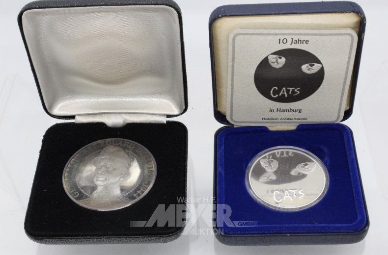 20 Silber-Gedenkmedaillen und -Barren,
