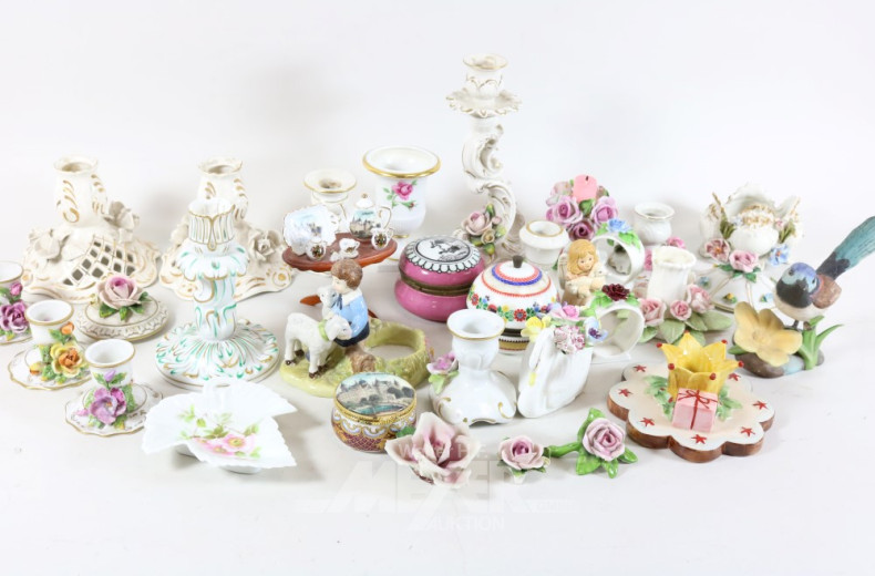 Posten Porz. Dekorationen, u.a.: