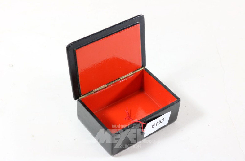 kl. Lackdose mit Märchenmotiv,