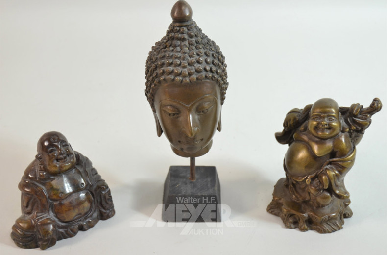2 versch. Buddha-Figuren, 1 Buddhakopf