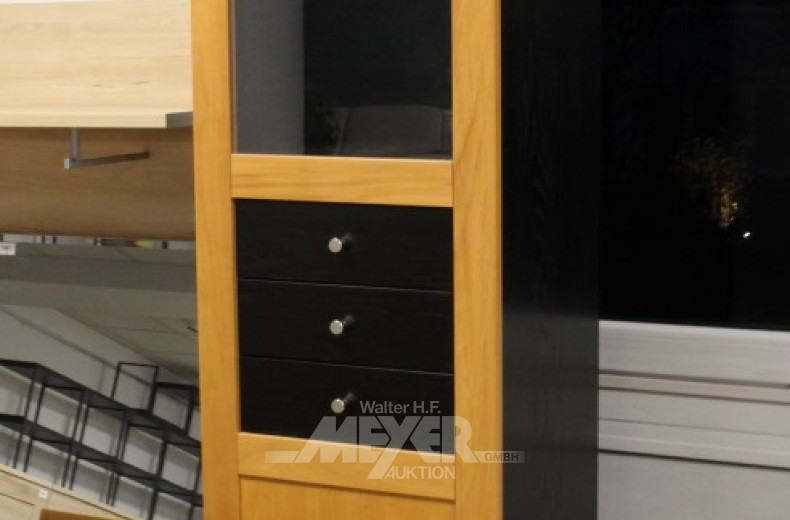 2 Vitrinenschränke, vermtl. BELLATO,