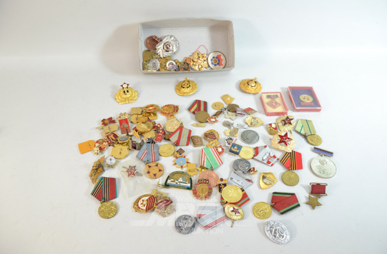 Posten Ehrenzeichen und Anstecknadeln,