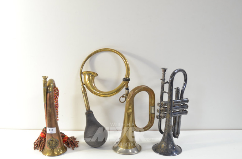 3 Posthörner u. 1 Trompete,