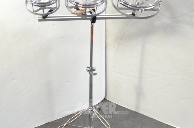 Posten Trommeln u. ~Felle,