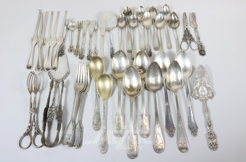 Konvolut Besteckteile, meist Silber: