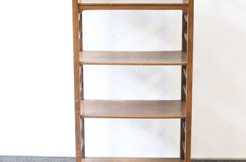 kl. Bücherregal, 20iger Jahre, Eiche