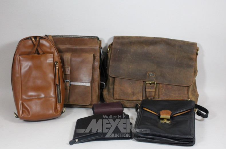 12 Aktentaschen und Dokumentenmappen,