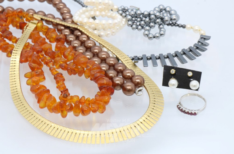 Posten Modeschmuck, best. aus: