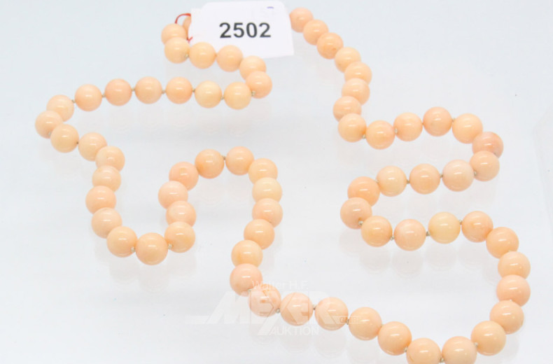 Korallen-Perlenkette; Länge: ca. 80 cm