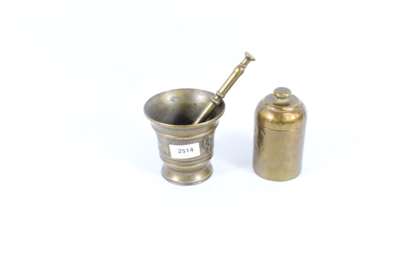 Mörser mit Pistill sowie 1 Deckeldose