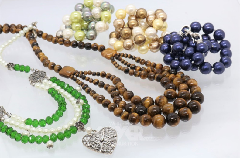 gr. Posten Modeschmuck: Ketten etc.