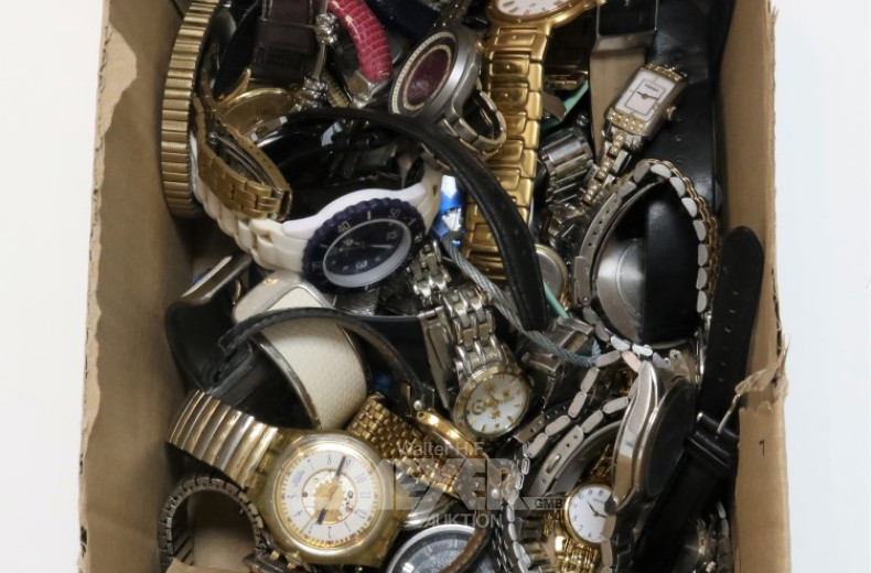 36 div. Armbanduhren, u.a. ASTRON, SWATCH,