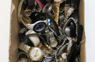 36 div. Armbanduhren, u.a. ASTRON, SWATCH,