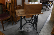 Tischnähmaschine um 1900,