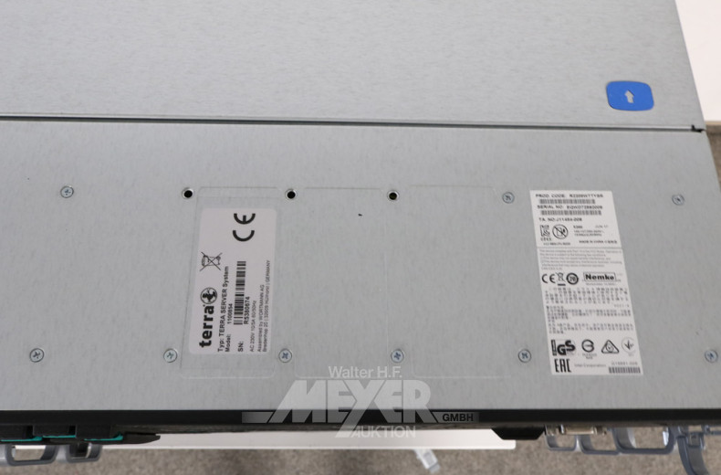 Server best. aus: 5 Festplatten Racks