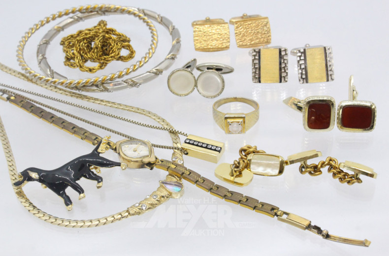 Schmuckschatulle mit Modeschmuck: