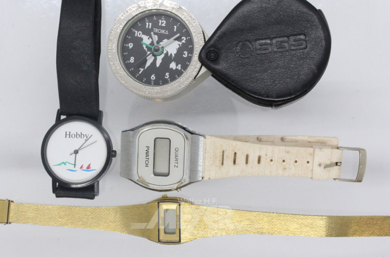 19 Uhren Armband-, Taschen- u. Tischuhren