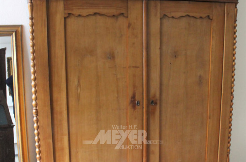 antiker Garderobenschrank 19 Jh.,