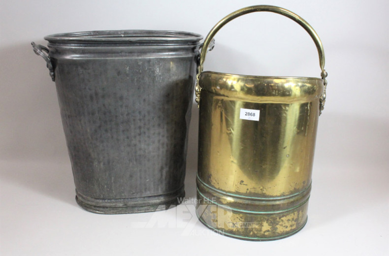 2 versch. Schirmständer, Messing u. Metall