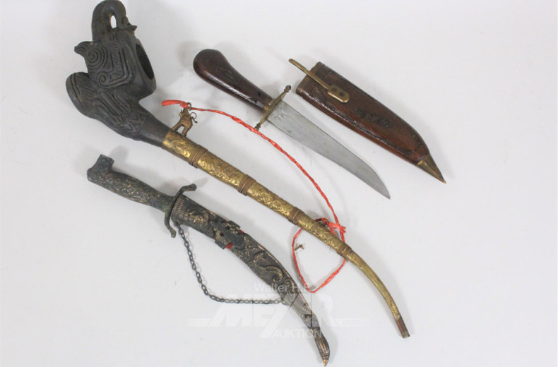 Posten Hausrat: Tischuhr, figürl.