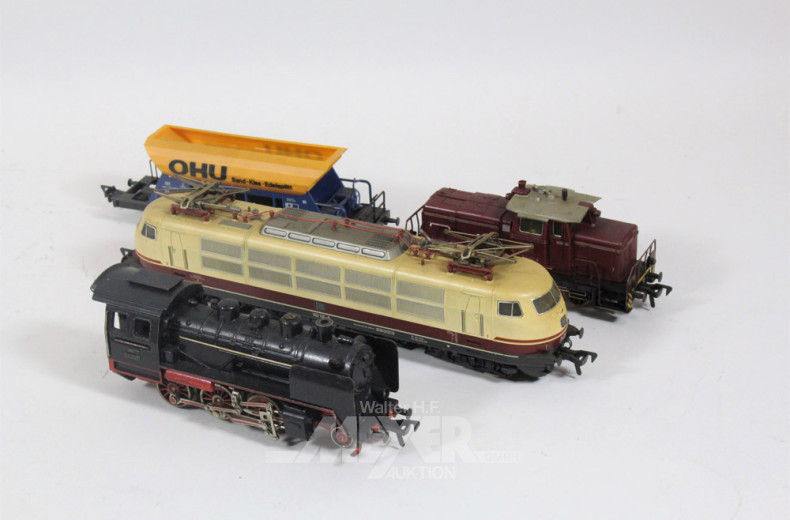 Posten div. Lokomotiven, Waggons