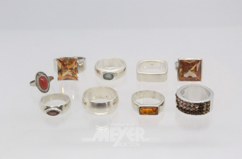 9 Ringe Silber, tlw. bes. mit Farbsteinen