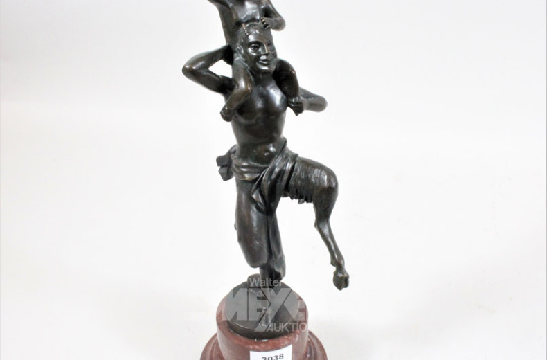 Bronzefigur ''Faun mit Bacchus'',
