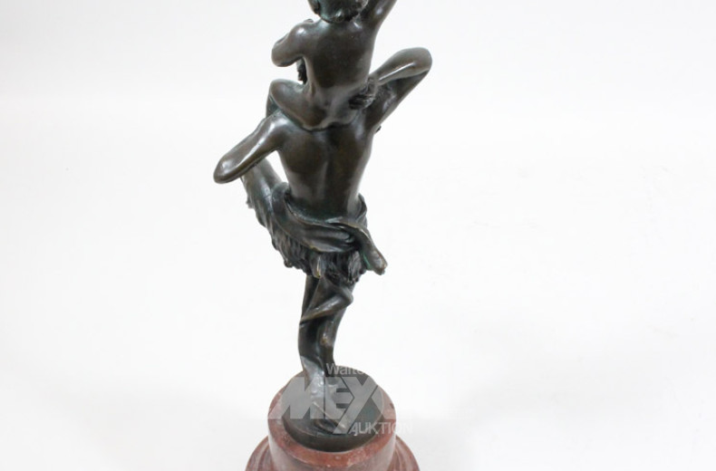 Bronzefigur ''Faun mit Bacchus'',