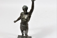 Metallfigur ''Athlet mit Lorbeerkranz'',
