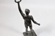 Metallfigur ''Athlet mit Lorbeerkranz'',