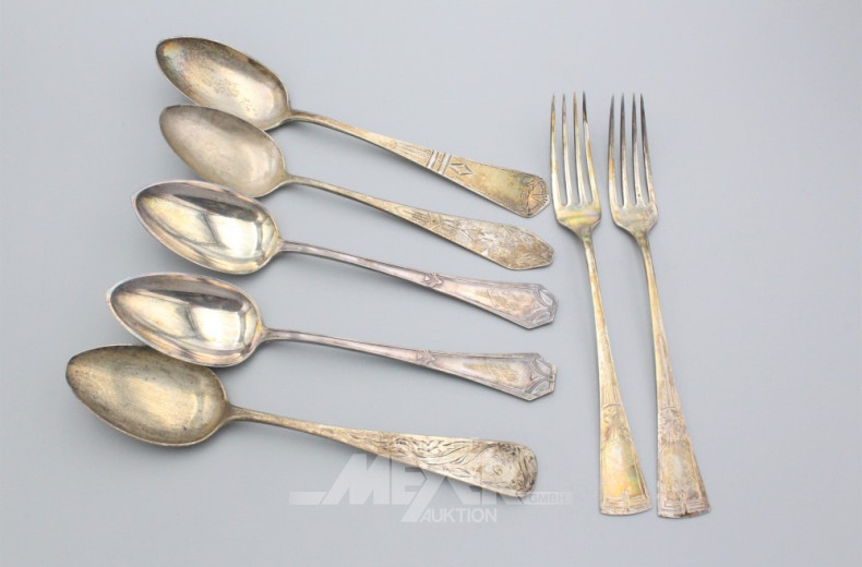 Besteckkasten mit 8 Teilen Besteck,