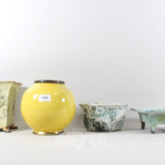 4 Keramikteile: Vase, Scale, Überfangtopf